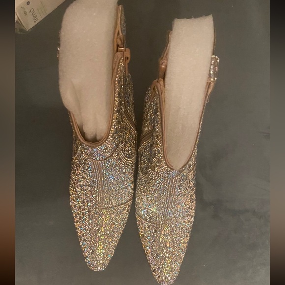 BETSEY JOHNSON KYLA BOOTIE RHINESTONE - Picture 7 of 8